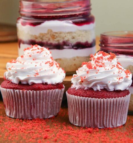 attachment-https://honeycastle.co.in/wp-content/uploads/2025/04/sq-blueberry-jar-cakes-200-ml-with-red-velvet-cupcakes-cupc2201redv-C_1-458x493.jpg