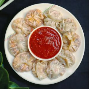 Veg Steamed Momos (8 Pcs)