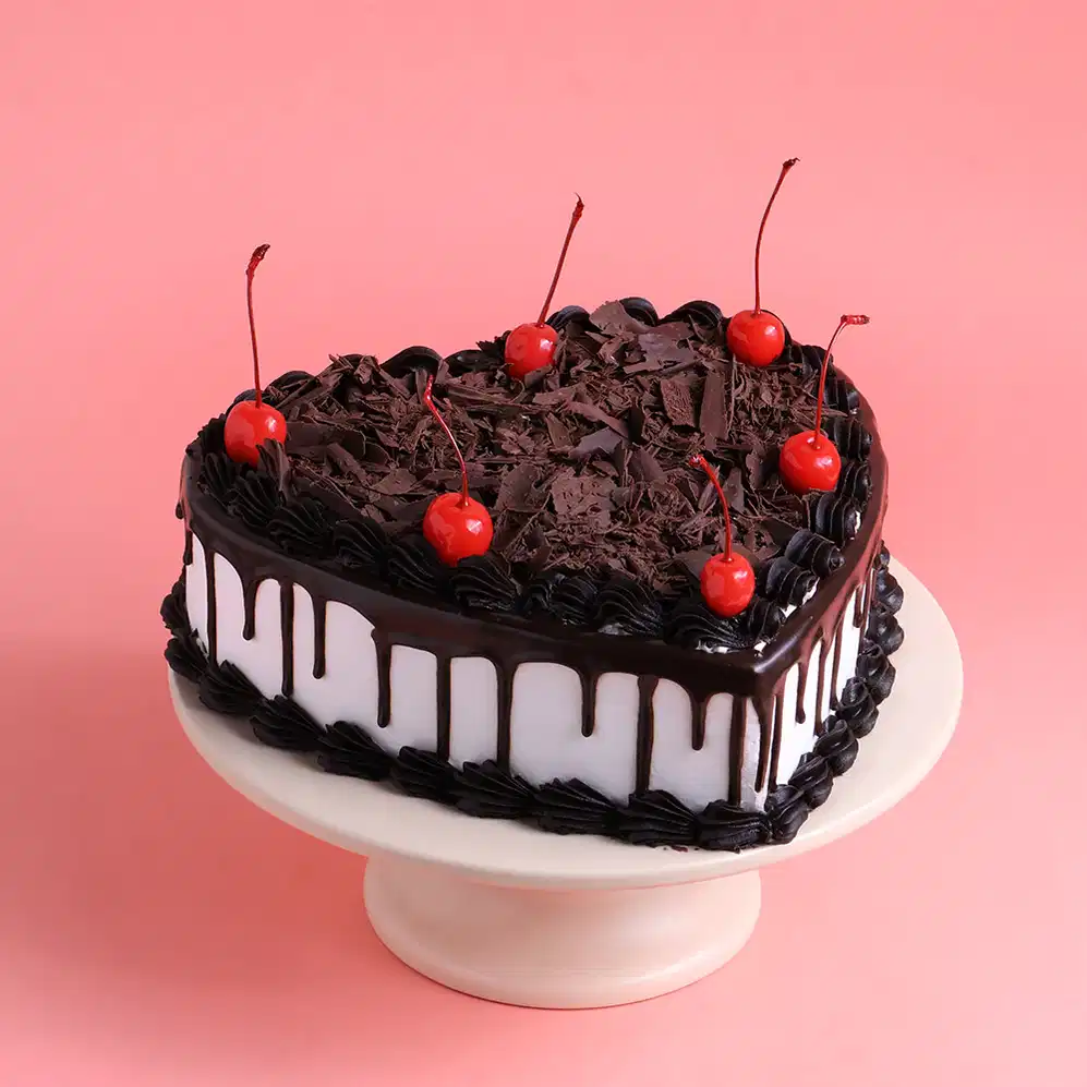 squ-heart-shaped-black-forest-vanilla-cake0039hbfv-AAAA1